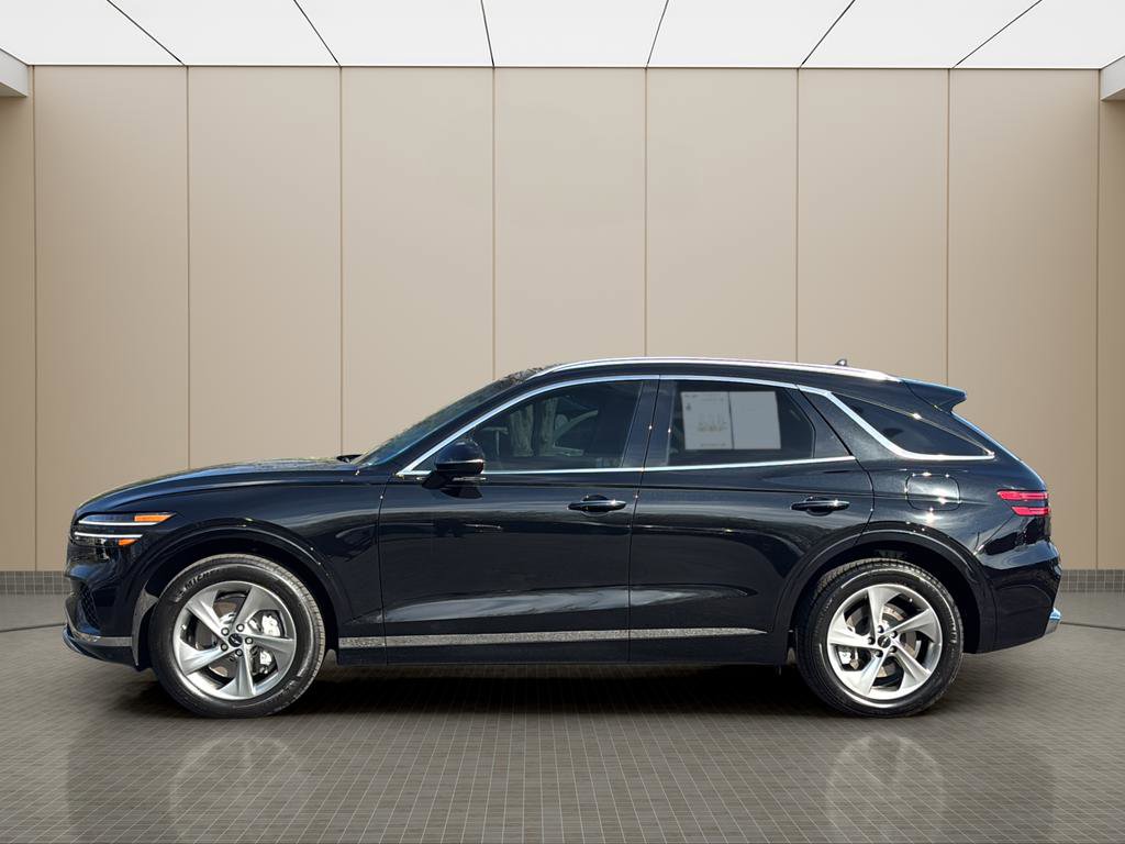 Used 2026 Genesis GV70 2.5T Select image 2