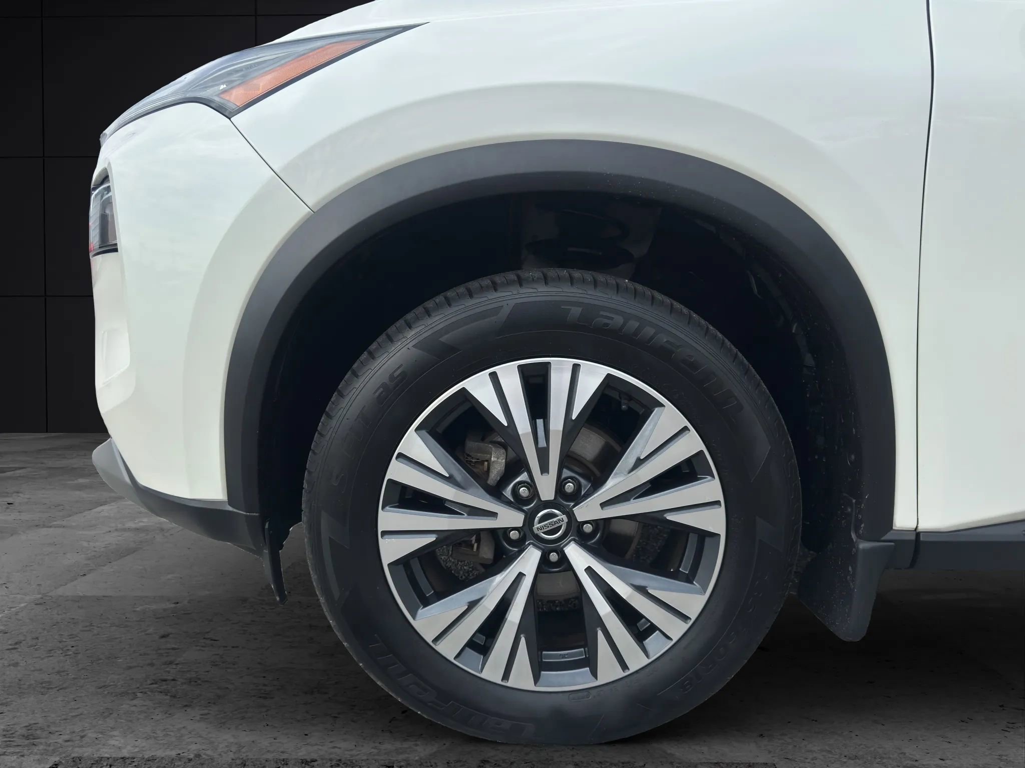 Used 2021 Nissan Rogue SV image 22