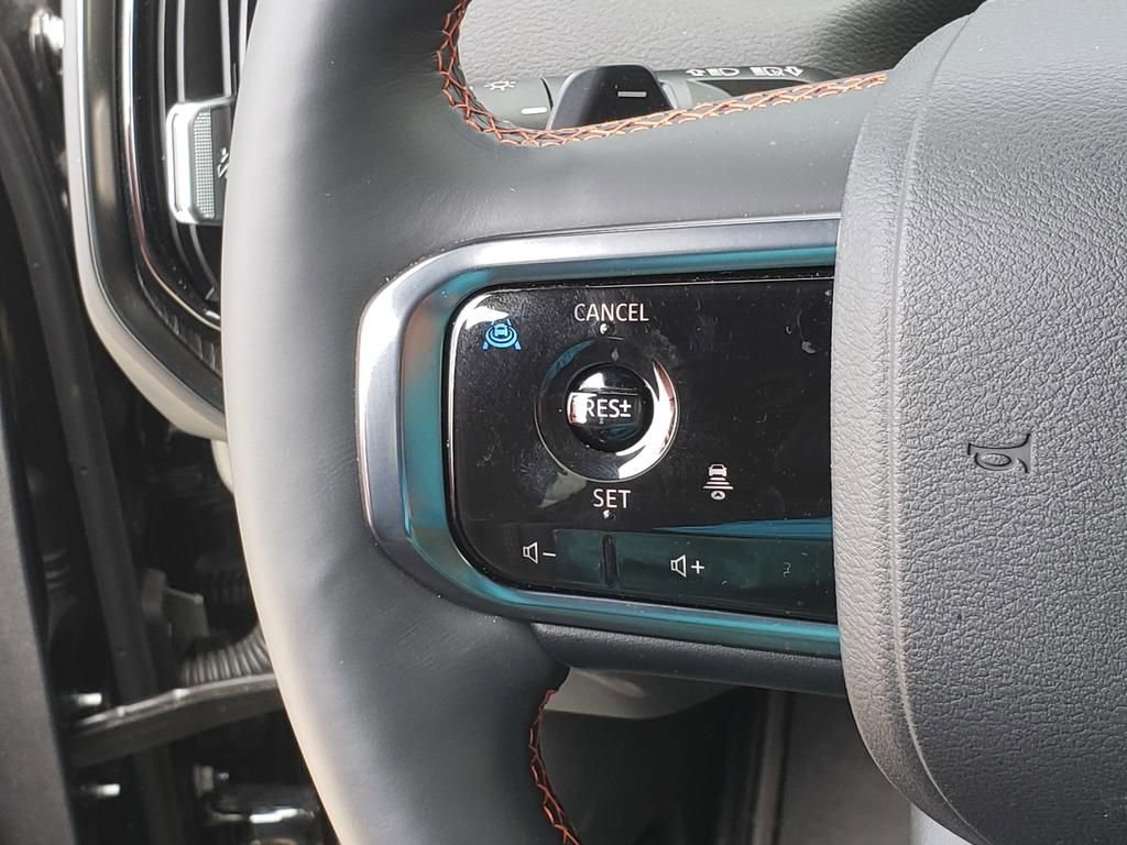 Certified 2025 Nissan Armada PRO-4X w/ Pro-4X Premium Package AWD/4WD image 34