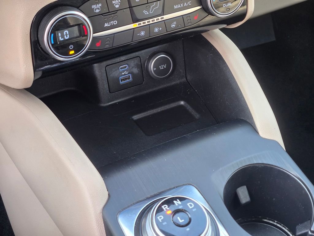 Used 2021 Ford Escape Titanium image 37