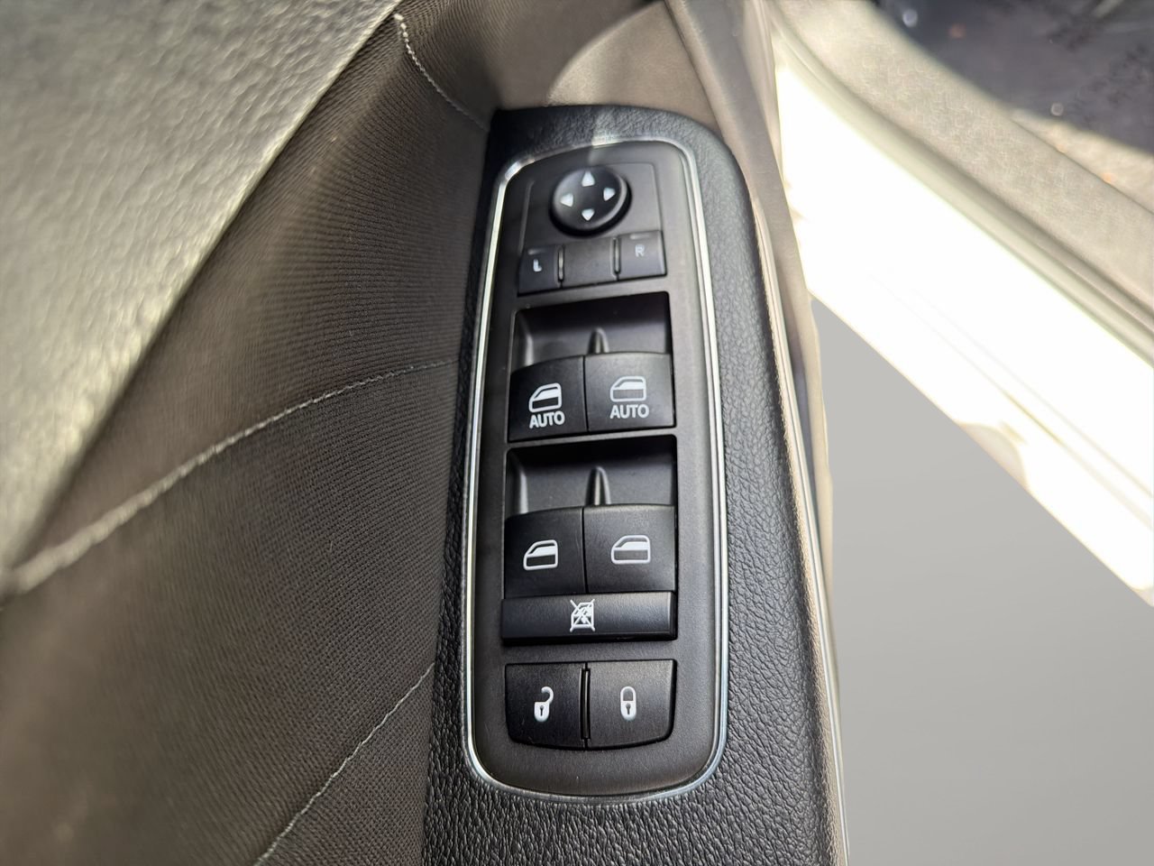Used 2021 Dodge Charger SXT RWD image 17