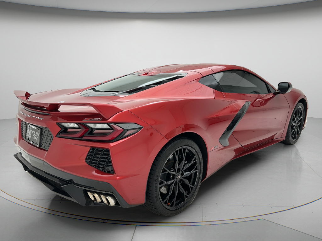 Used 2024 Chevrolet Corvette Stingray Preferred Cpe w/ Z51 Performance Package RWD image 5