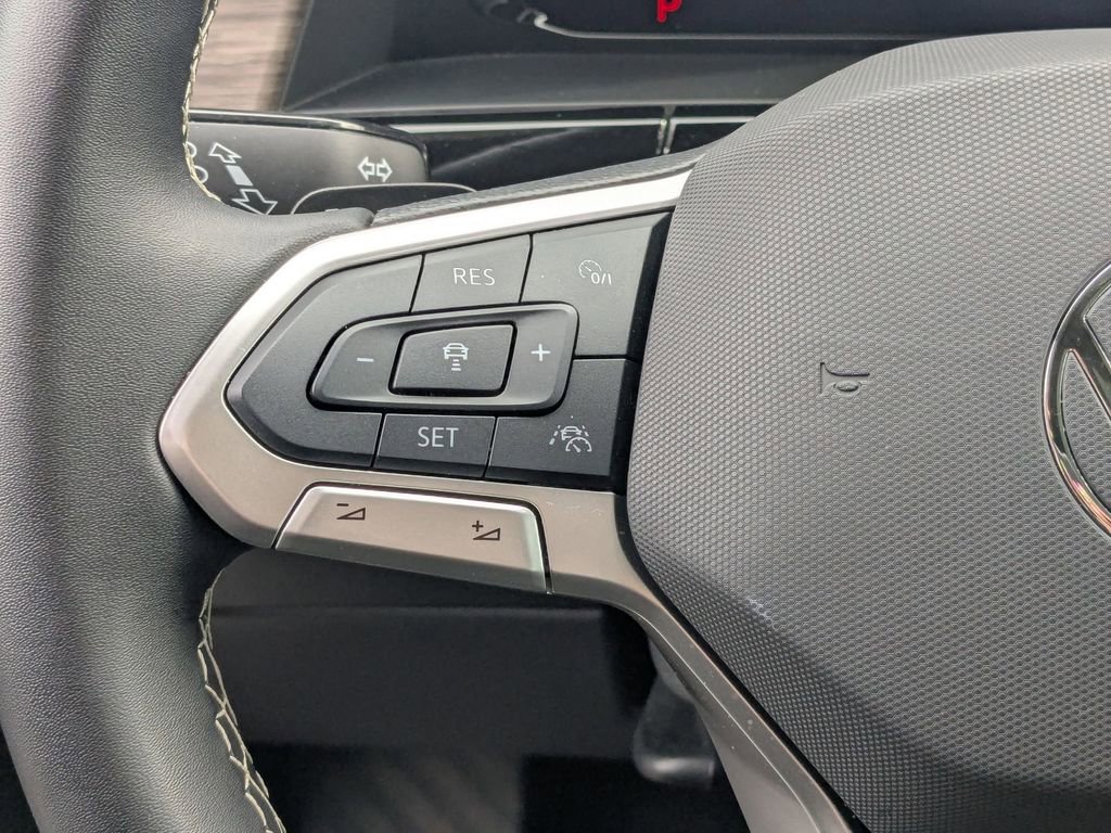 Used 2025 Volkswagen Atlas SEL image 17