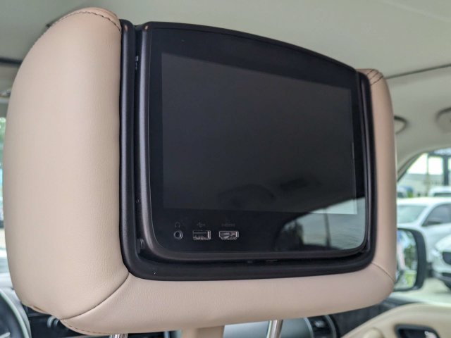 Used 2021 Nissan Armada Platinum w/ Captain's Chairs Package RWD image 16