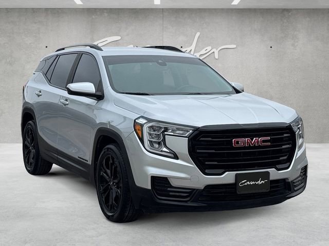 Used 2022 GMC Terrain SLE w/ Driver Convenience Package image 2