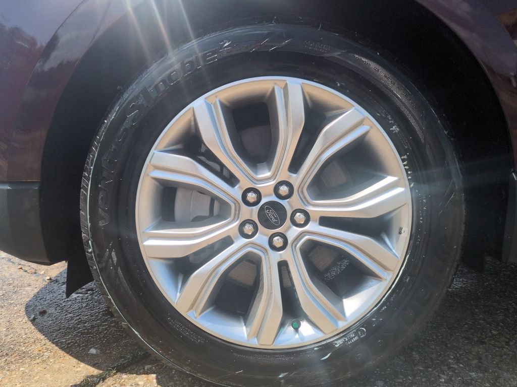 Used 2024 Ford Edge Titanium AWD/4WD image 12