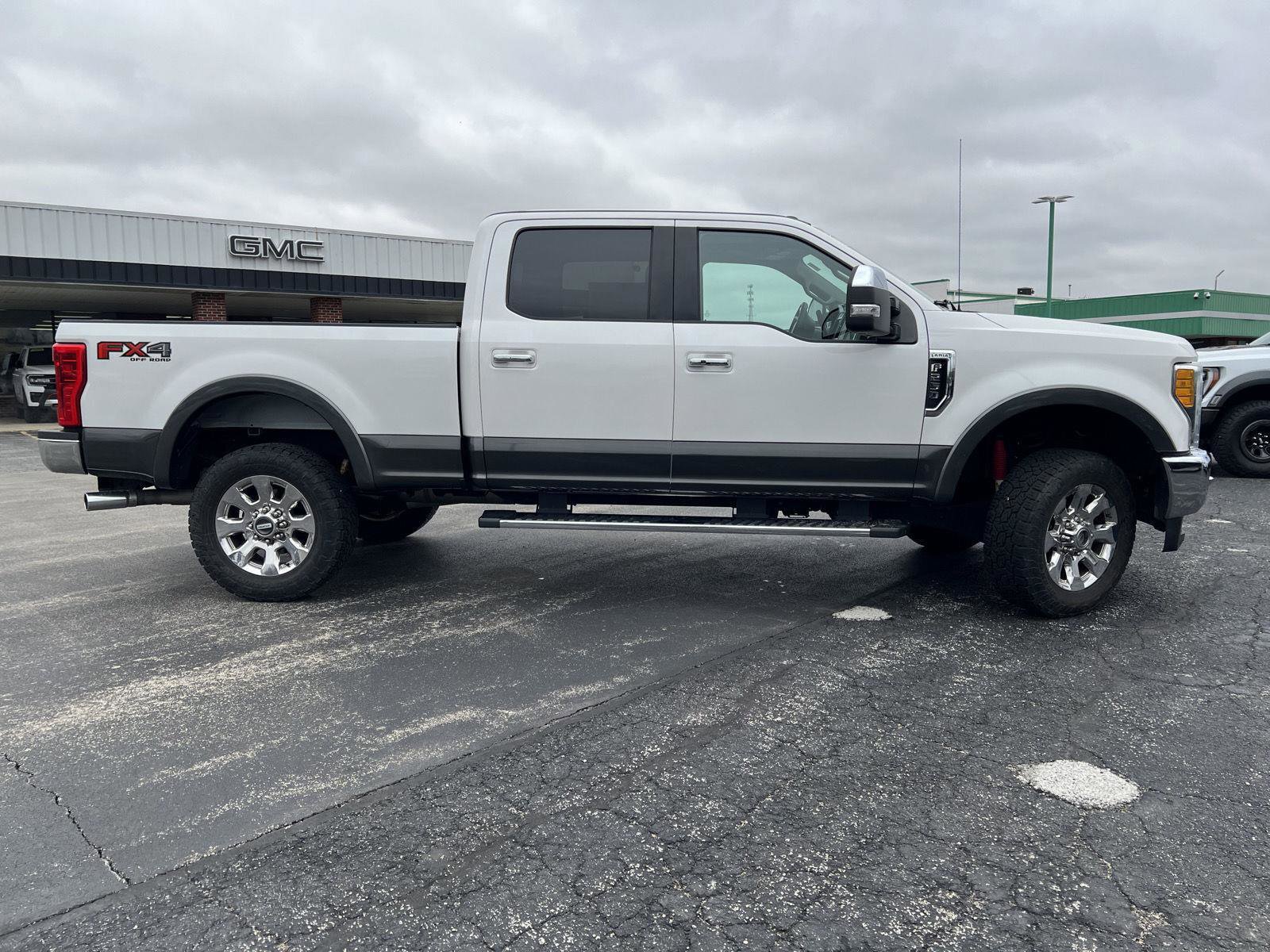 Used 2017 Ford F250 Lariat w/ Lariat Ultimate Package image 4