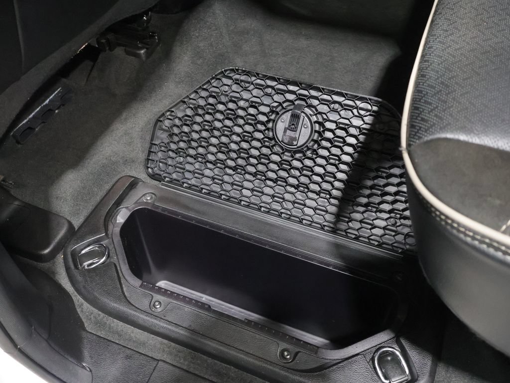Used 2023 RAM 1500 Laramie AWD/4WD image 21