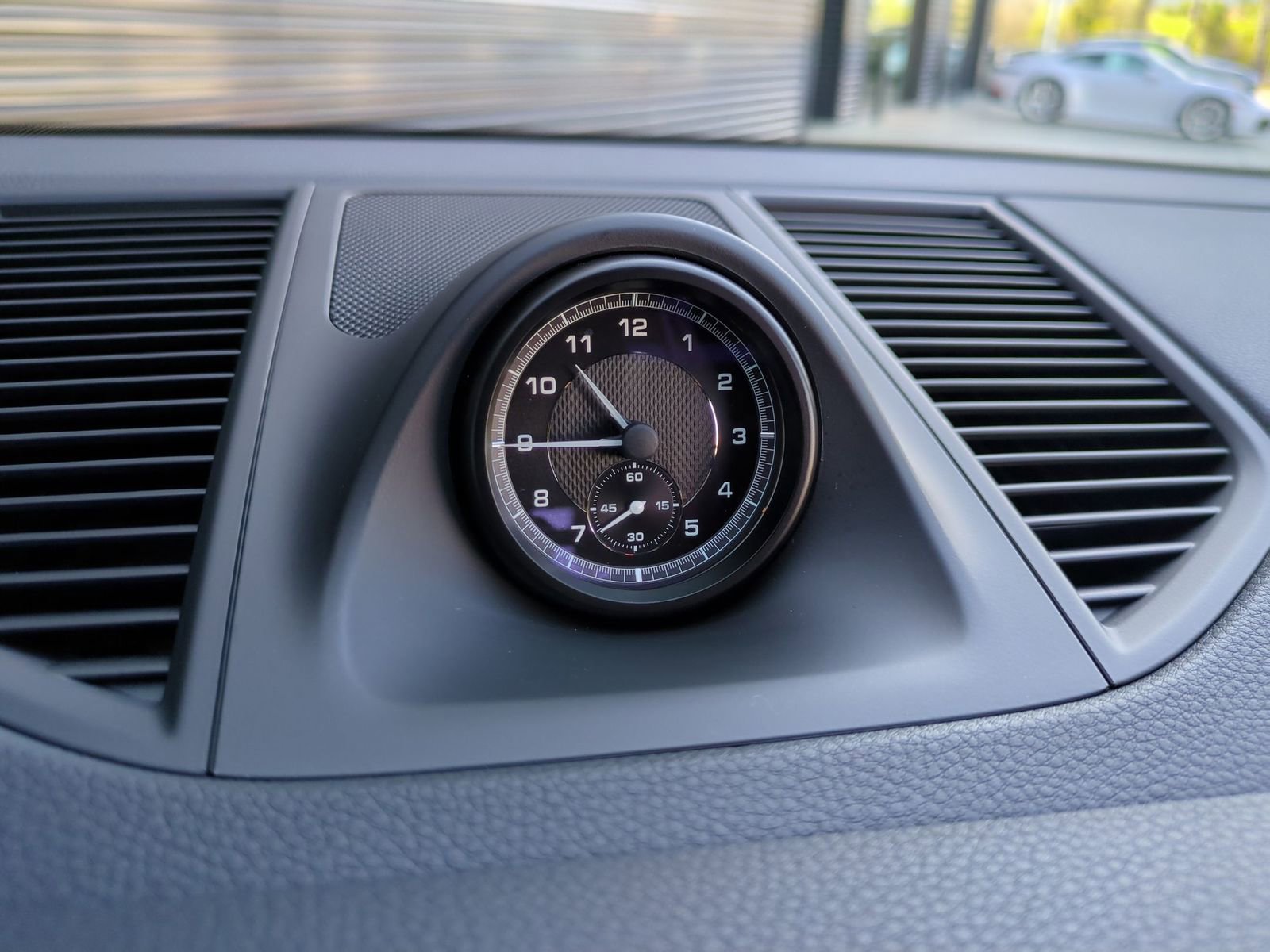 Certified 2026 Porsche Macan image 22