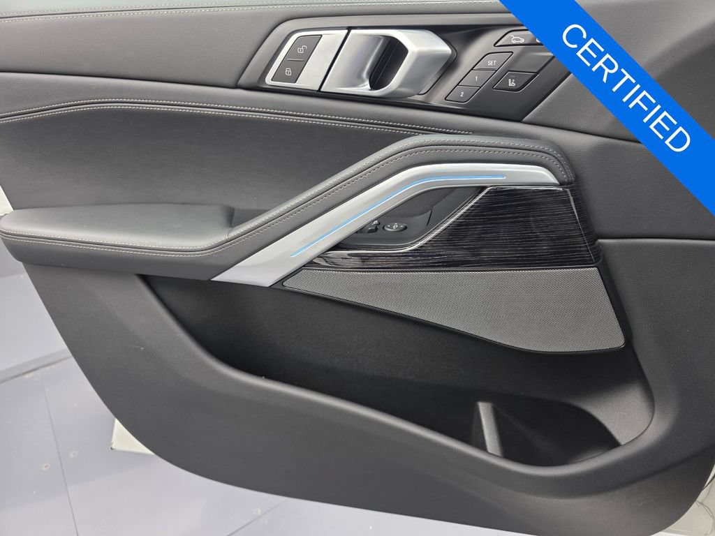 Certified 2025 BMW X6 xDrive40i AWD/4WD image 26