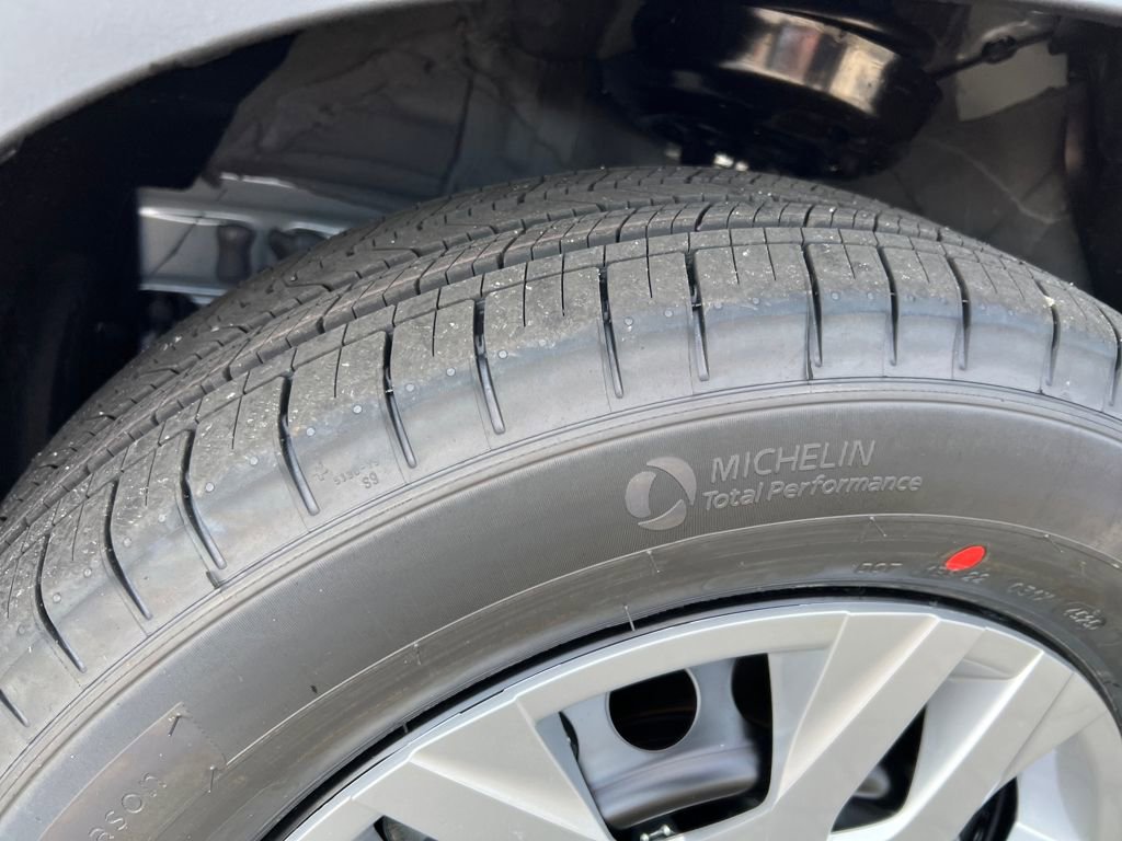 New 2026 Toyota Corolla Cross L image 27