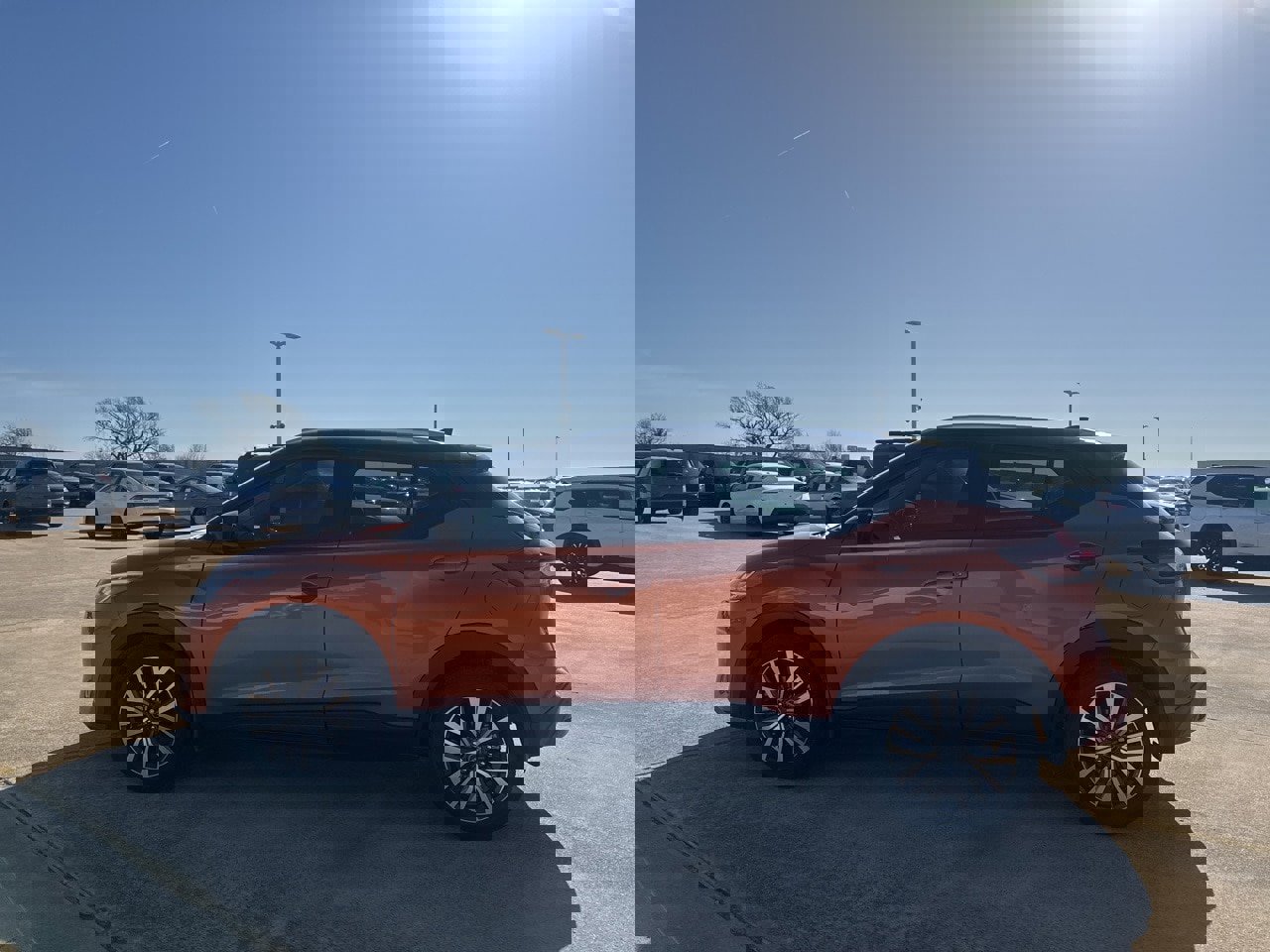 Certified 2023 Nissan Kicks SV image 12