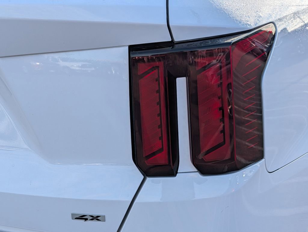 Used 2025 Kia Sorento S w/ Panoramic Sunroof Package image 17