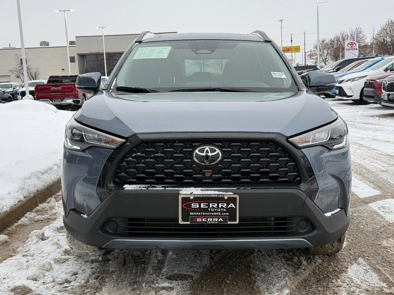 Used 2024 Toyota Corolla Cross LE image 8