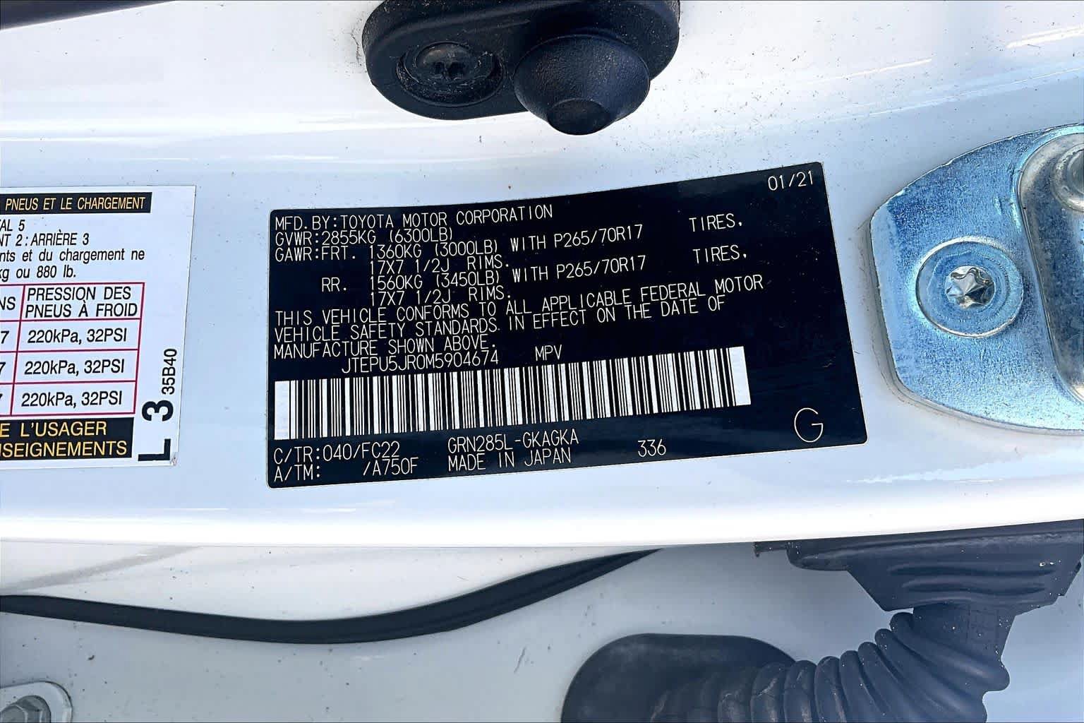 Certified 2021 Toyota 4Runner TRD Off-Road AWD/4WD image 32