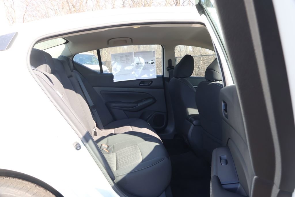 Used 2024 Nissan Altima 2.5 SV image 40