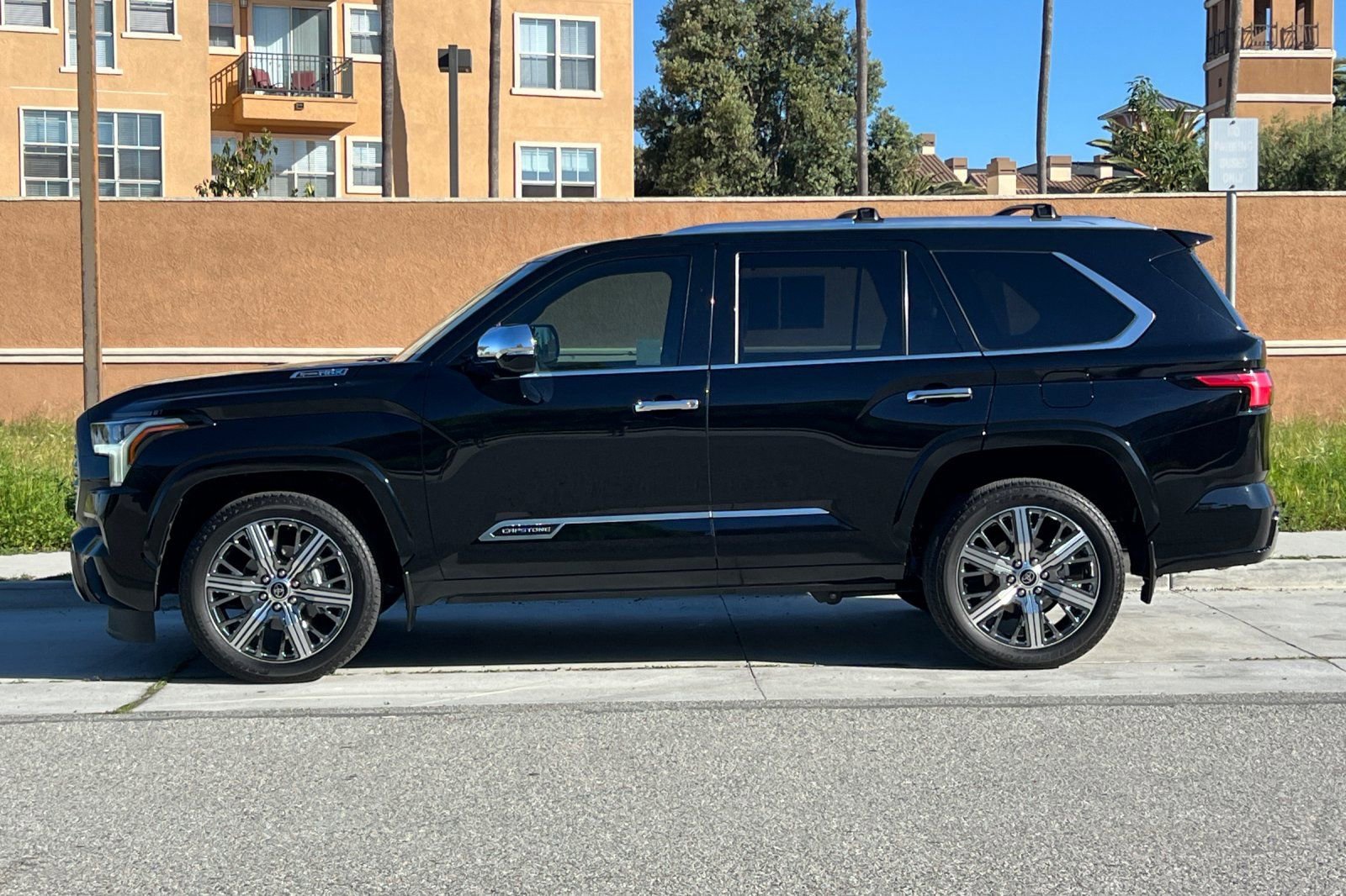 Used 2023 Toyota Sequoia Capstone image 7