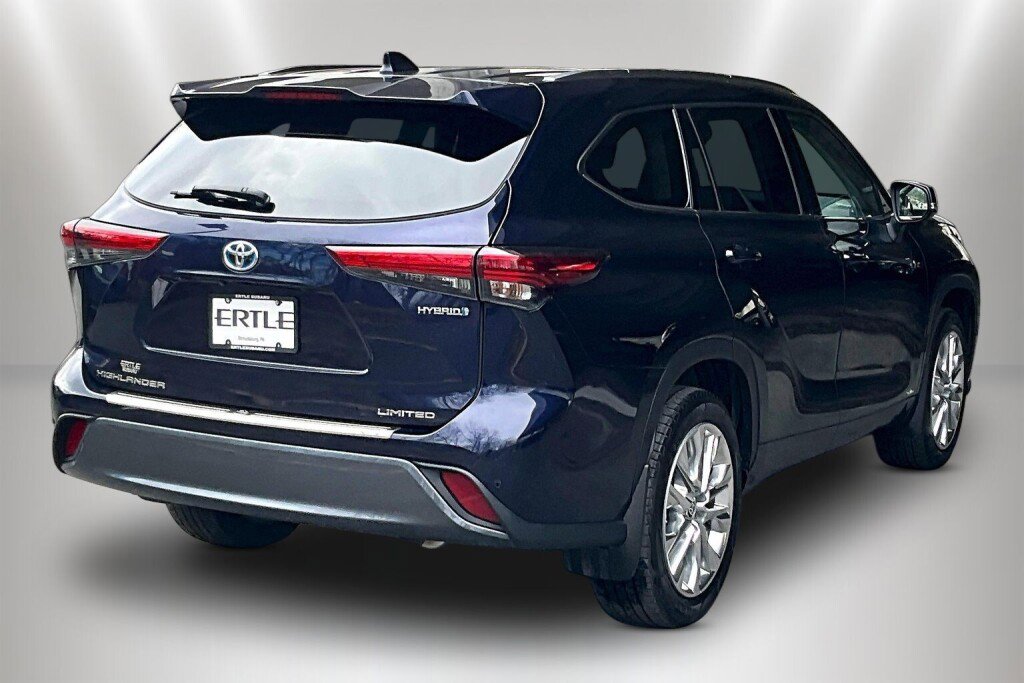 Used 2023 Toyota Highlander Limited image 5