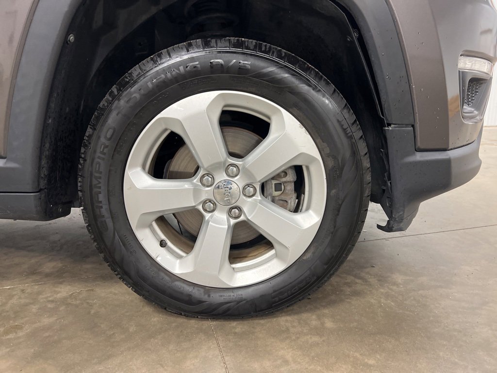 Used 2017 Jeep Compass Latitude image 17