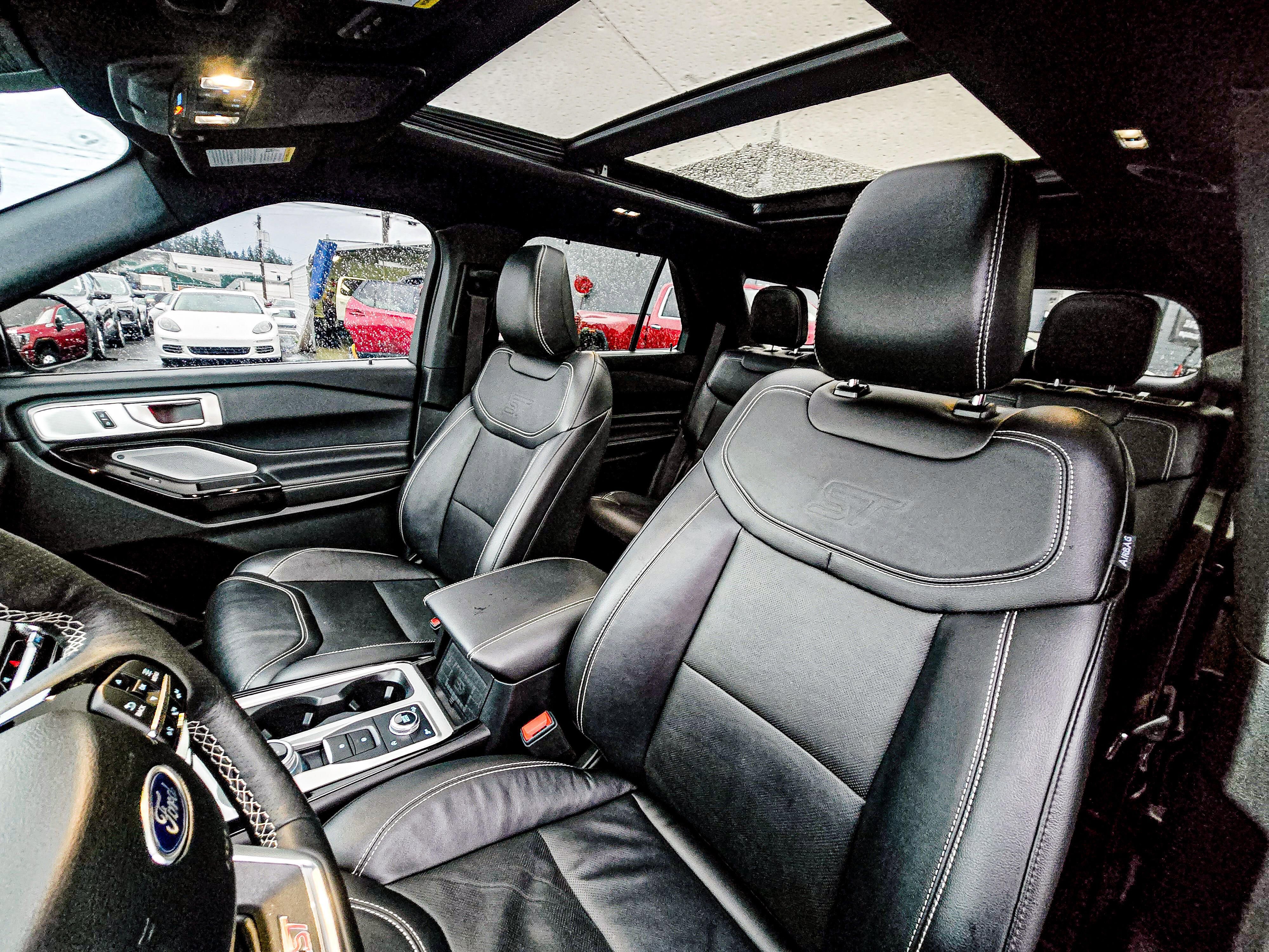 Used 2024 Ford Explorer ST w/ Equipment Group 401A image 10