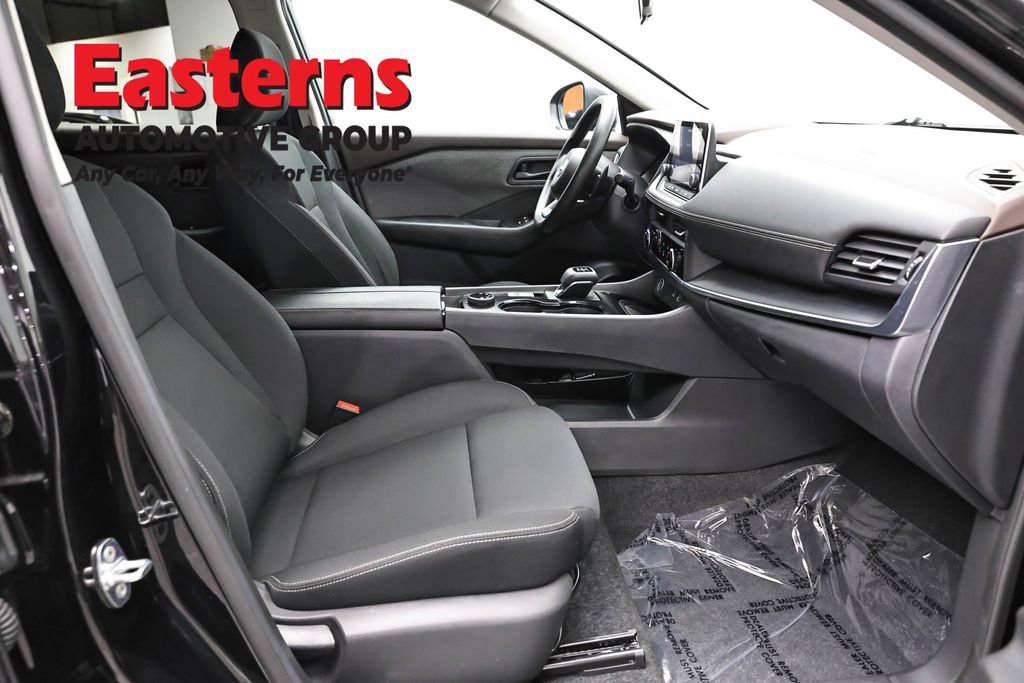 Used 2023 Nissan Rogue S AWD/4WD image 25