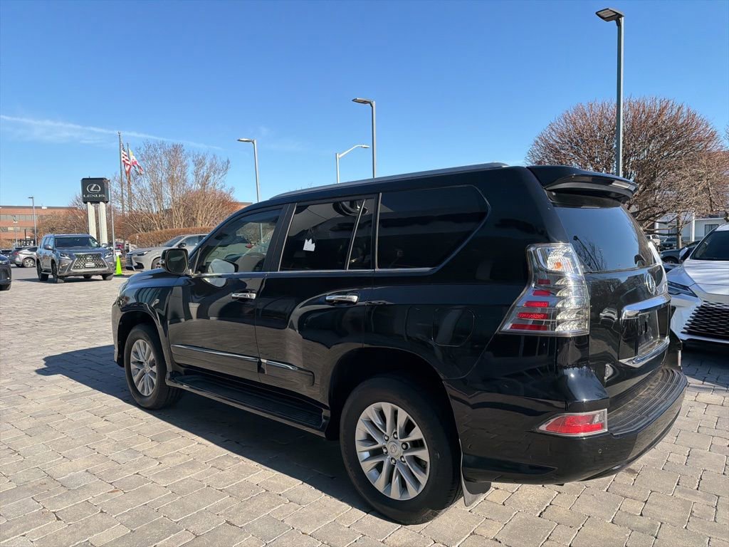 Used 2016 Lexus GX 460 w/ Premium Package image 22