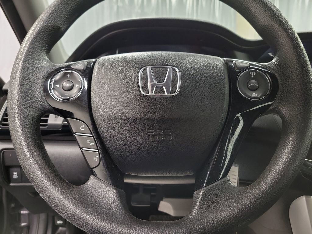 Used 2017 Honda Accord LX image 17