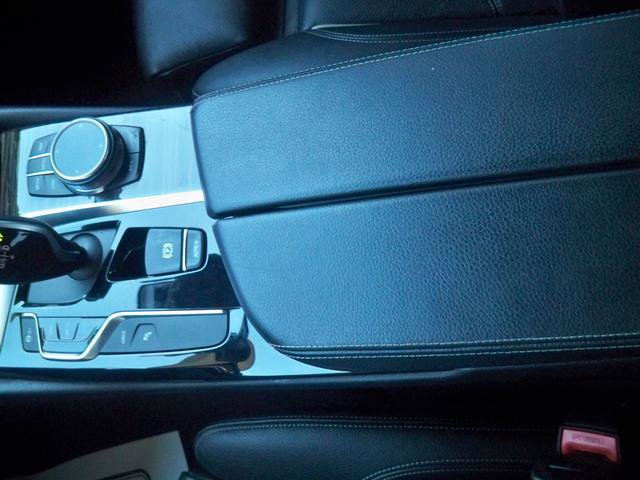 Used 2018 BMW 530e xDrive w/ Premium Package 2 image 14