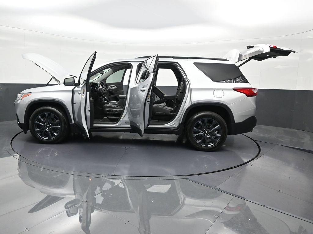 Used 2021 Chevrolet Traverse RS FWD image 35
