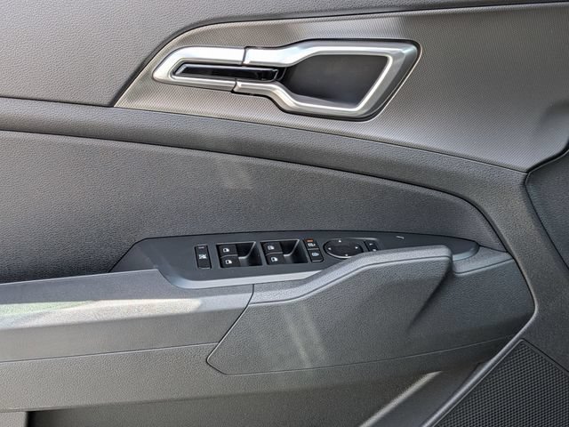 New 2026 Kia Sportage LX FWD image 11