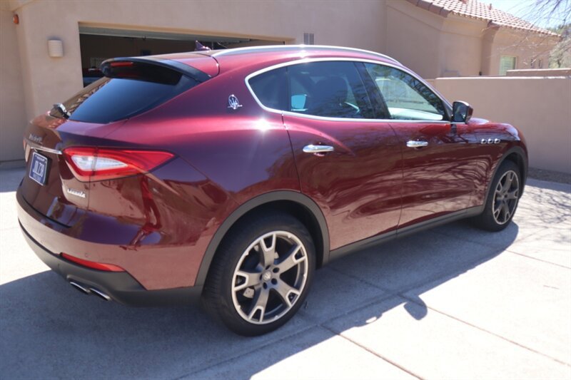 Used 2017 Maserati Levante S AWD/4WD image 6