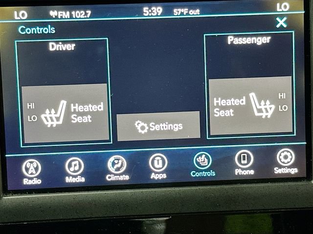 Used 2018 Chrysler Pacifica Touring-L w/ Tire & Wheel Group FWD image 20