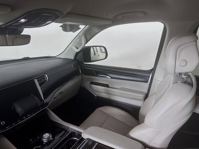 Used 2023 Jeep Wagoneer L 4WD image 27