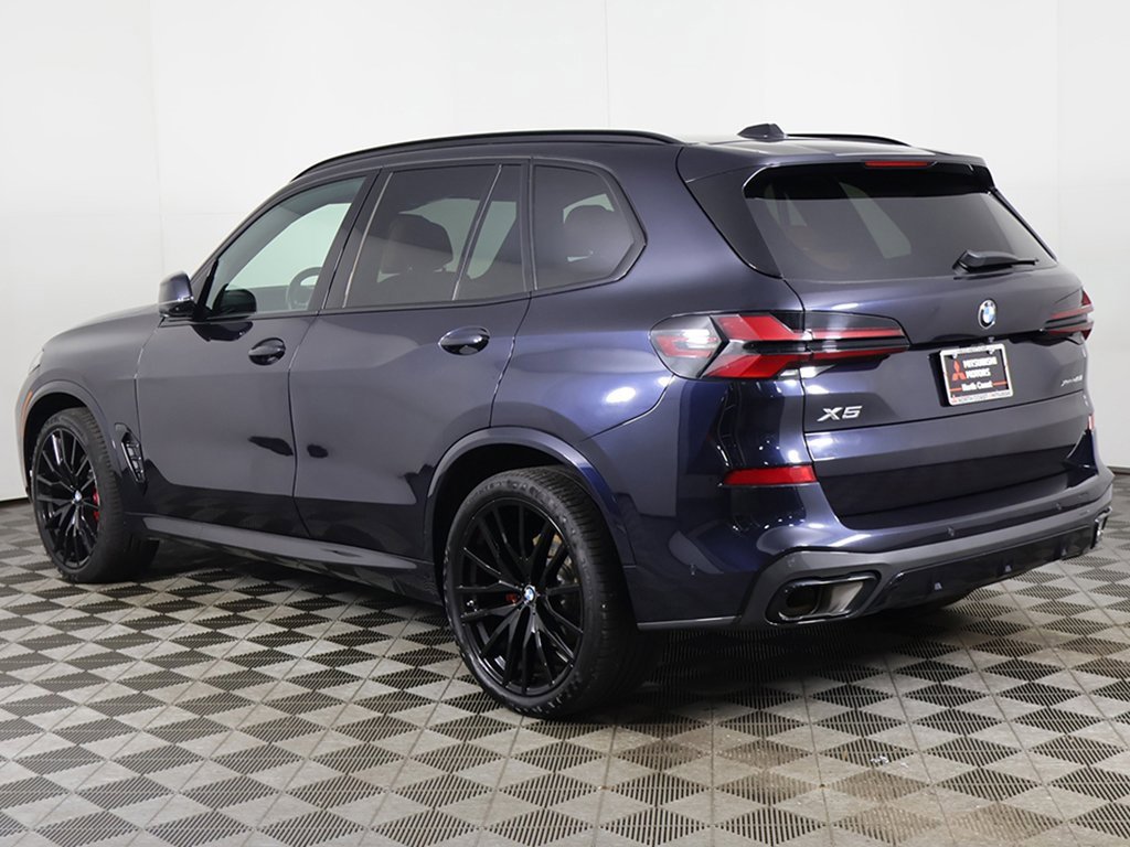 Used 2024 BMW X5 xDrive40i w/ M Sport Package image 12
