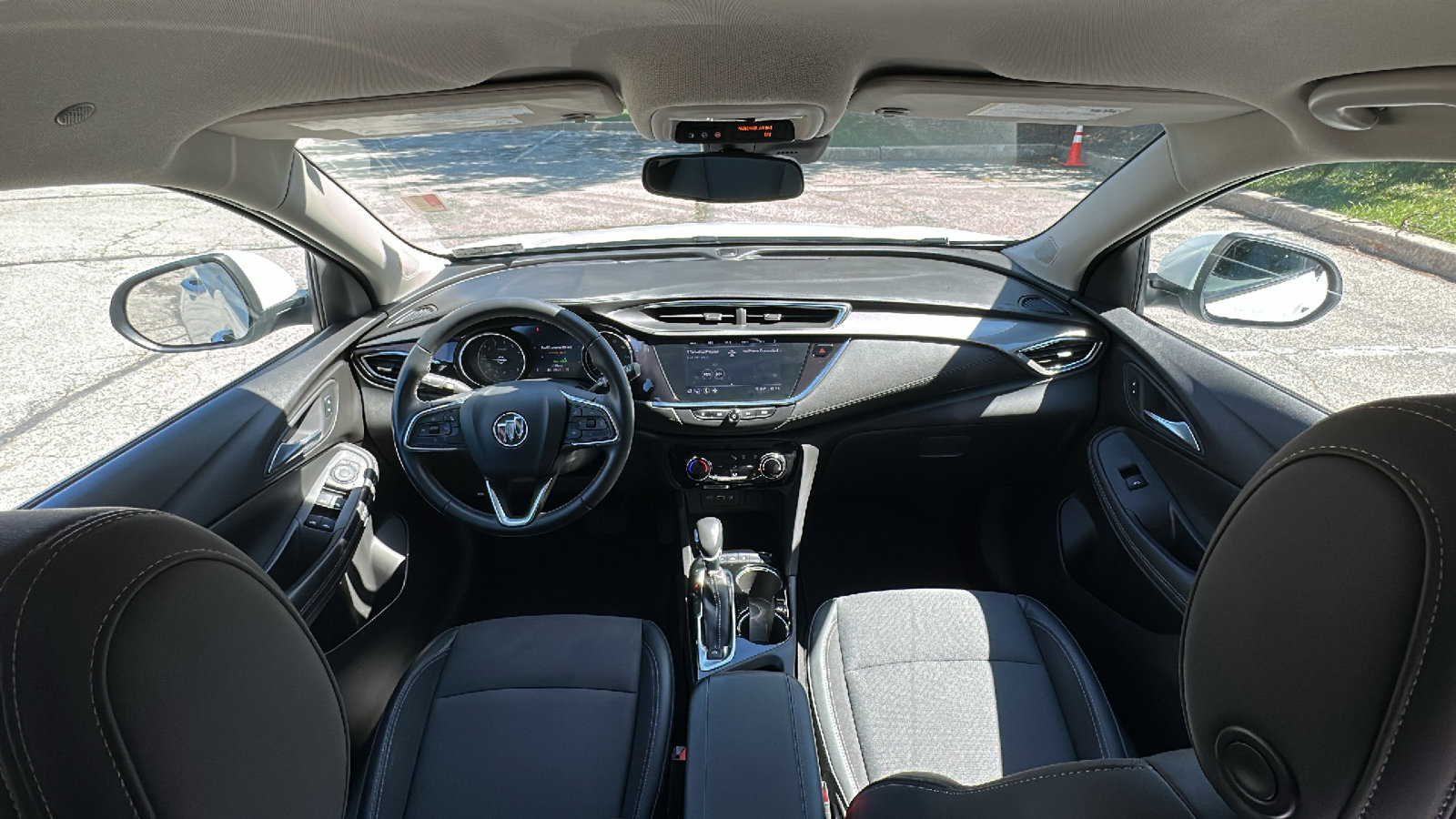 Used 2022 Buick Encore GX Preferred w/ Cold Weather Comfort Package image 26