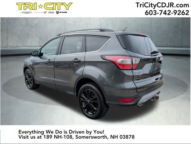 Used 2018 Ford Escape SE image 3
