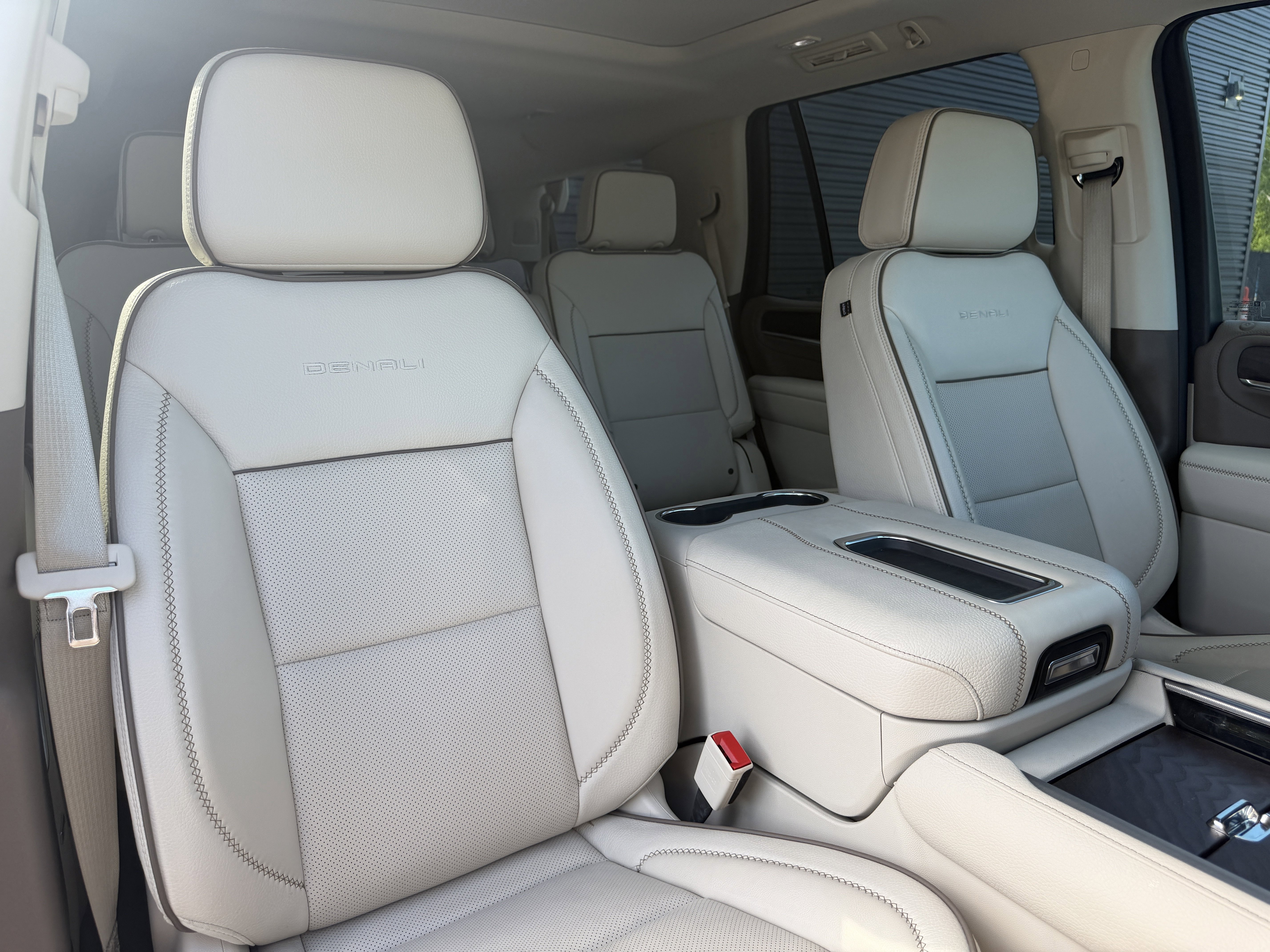 Used 2024 GMC Yukon Denali image 24