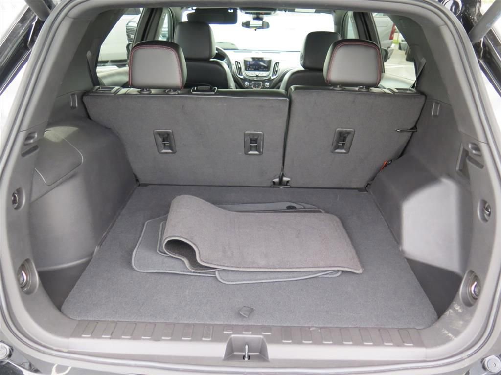 Used 2024 Chevrolet Equinox RS w/ RS Leather Package FWD image 17