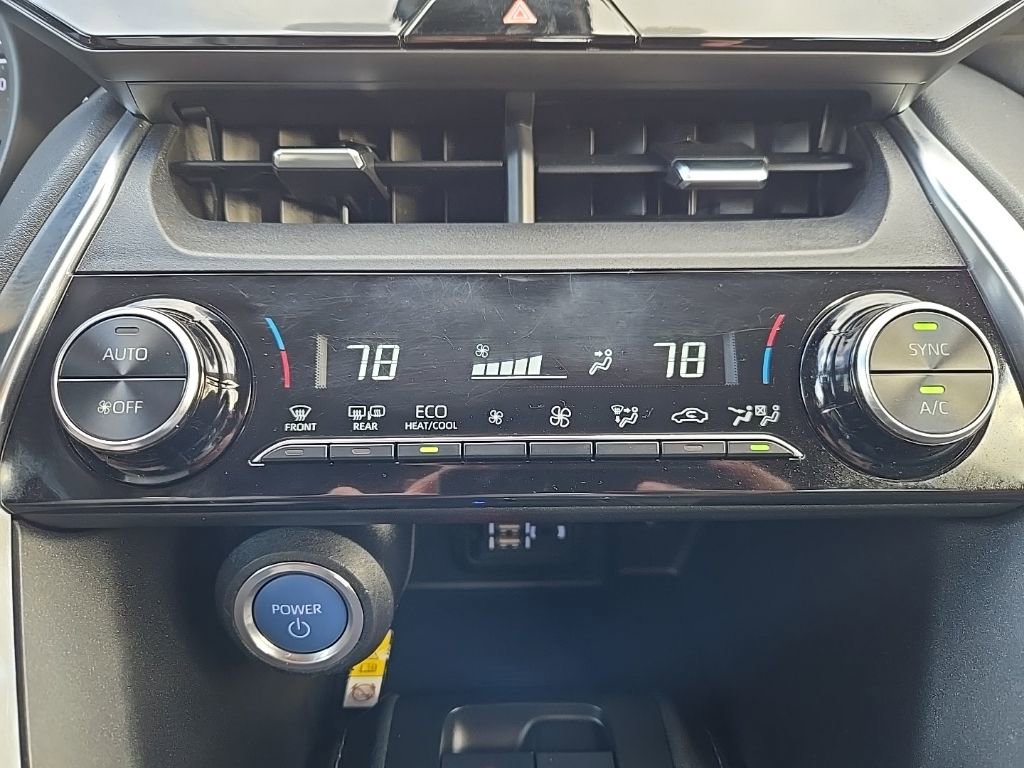 Used 2021 Toyota Venza LE image 25