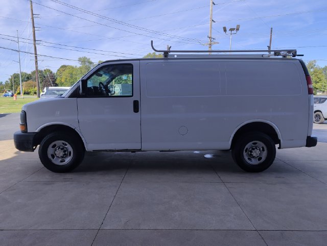 Used 2011 Chevrolet Express 2500 RWD image 4