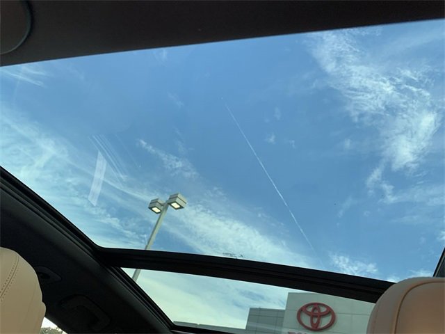 Used 2021 Porsche Macan image 29