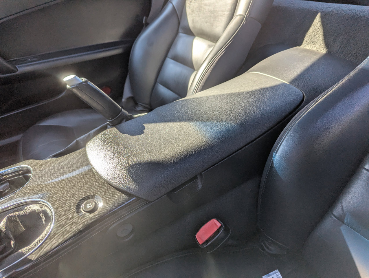 Used 2005 Chevrolet Corvette Coupe w/ Preferred Equipment Group RWD image 21