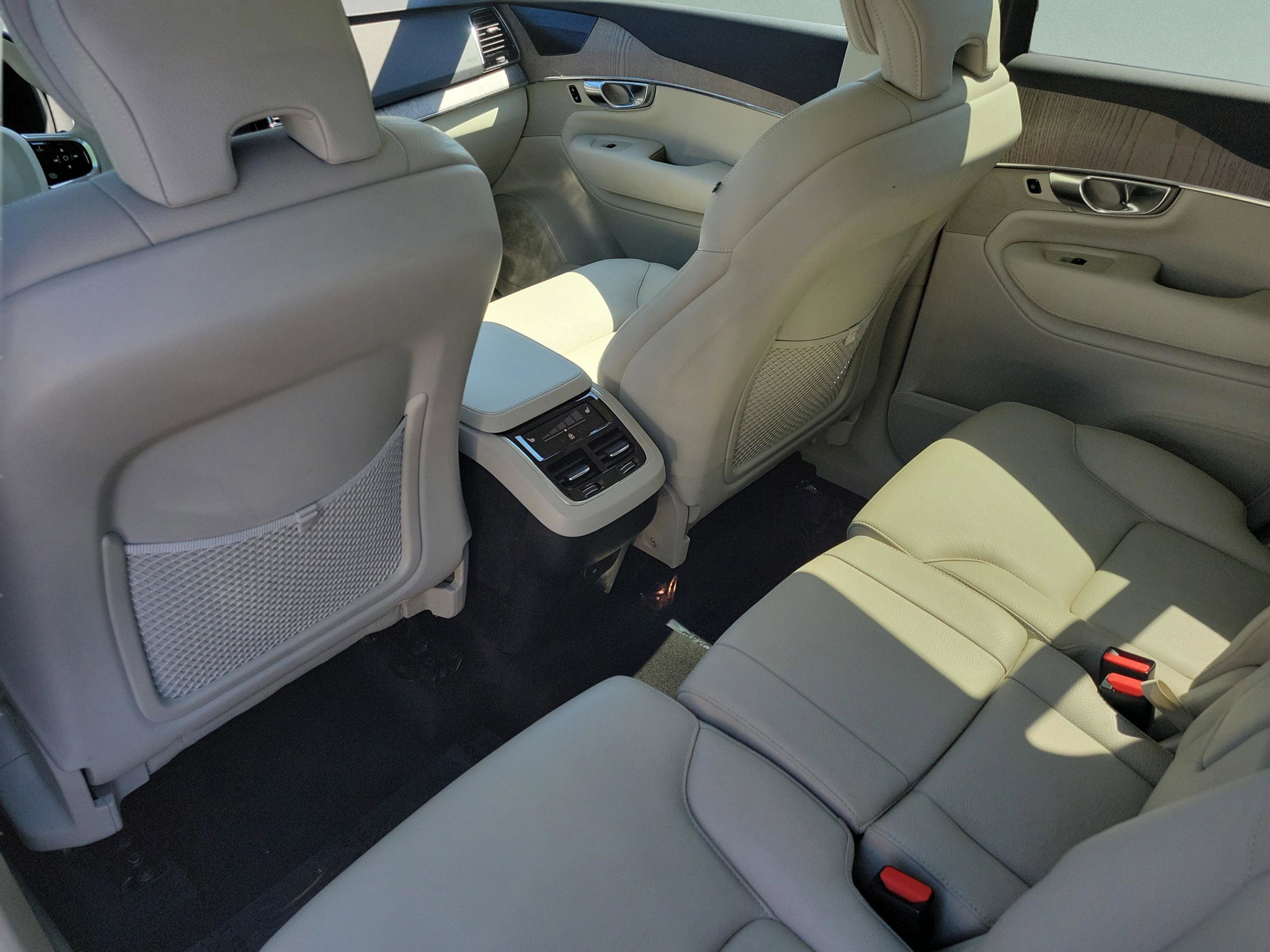 Used 2023 Volvo XC90 B6 Plus w/ Protection Package Premier AWD/4WD image 11