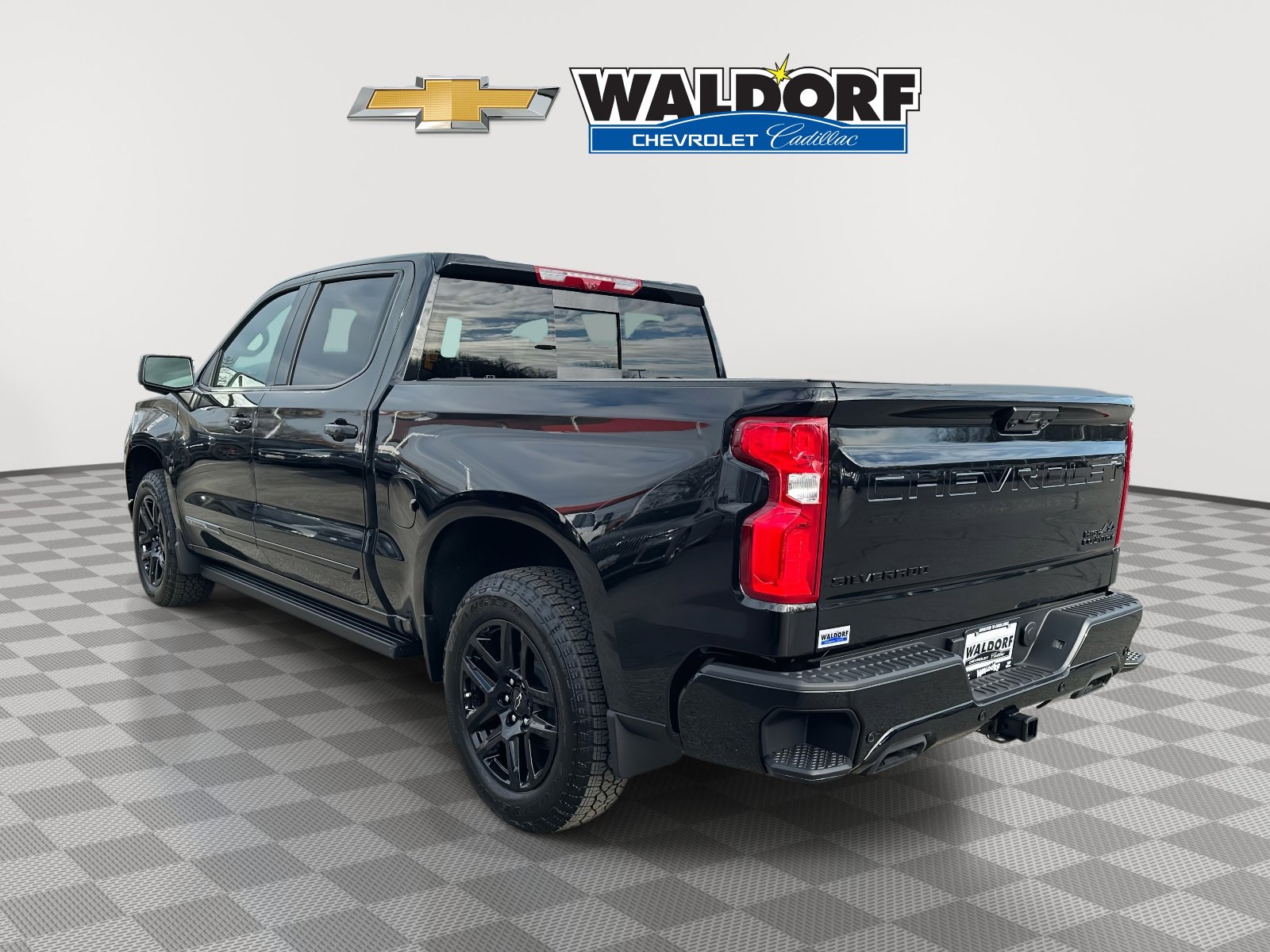 Certified 2025 Chevrolet Silverado 1500 High Country w/ Midnight Edition image 5