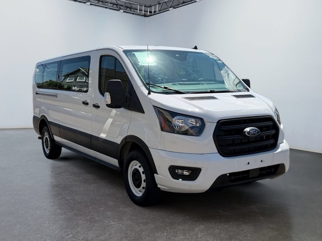 Used 2024 Ford Transit 350 XLT RWD image 3