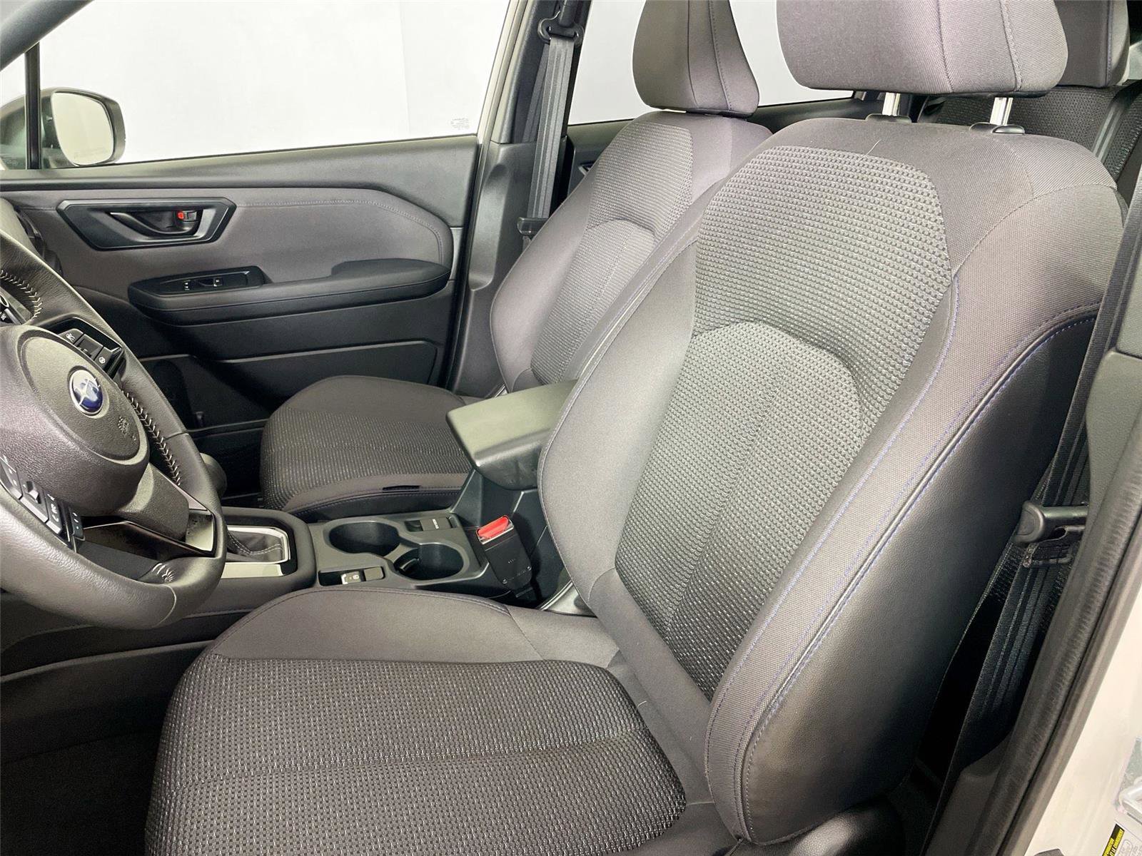 Used 2025 Subaru Forester Premium w/ Convenience Package #1 image 5