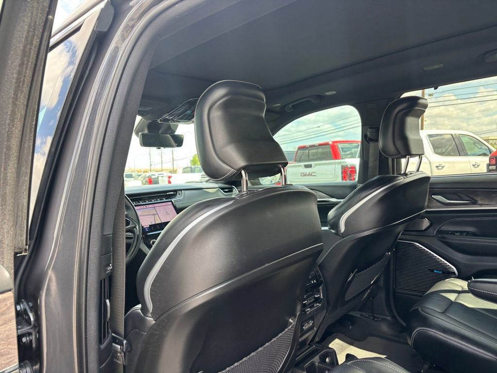 Used 2022 Jeep Grand Cherokee L Overland w/ Advanced Protech Group III AWD/4WD image 26