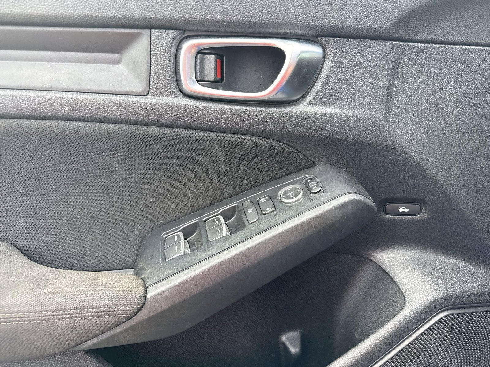 Used 2023 Honda Civic Sport image 14