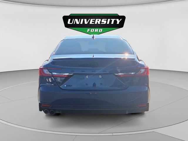 Used 2025 Toyota Camry SE w/ Convenience Package FWD image 4