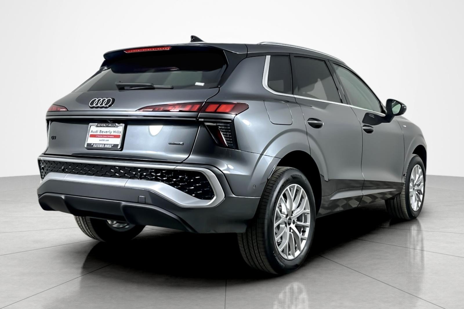 Used 2026 Audi Q3 quattro 2.0T w/ Driver Assistance Package AWD/4WD image 6